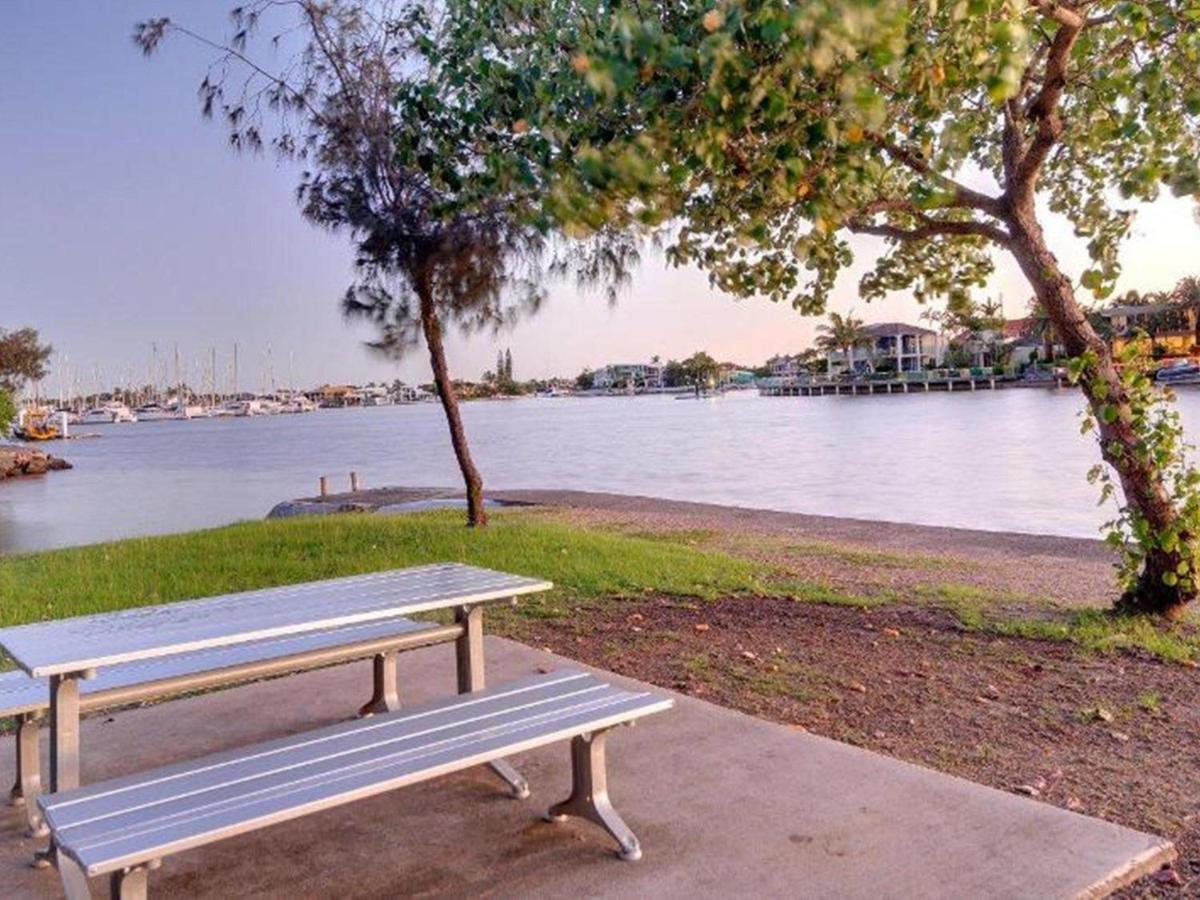 Mariner Cove 1 - Luxurious 2 Bedroom On River By Beach Mooloolaba Eksteriør billede